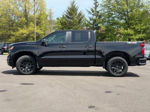 Used 2023 Chevrolet Silverado 1500 Custom AWD/4WD image 3