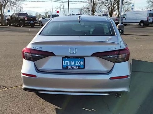 Used 2025 Honda Civic Sport image 7