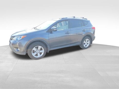 Used 2013 Toyota RAV4 XLE image 4