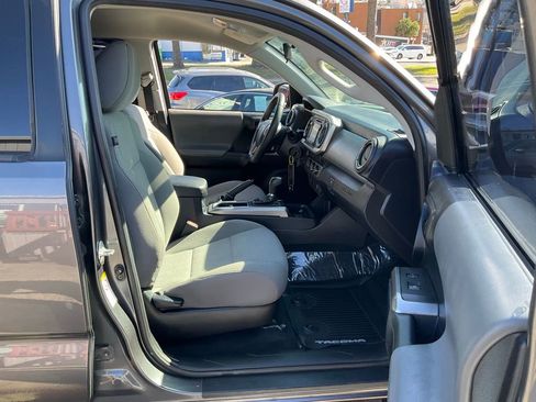 Used 2019 Toyota Tacoma SR5 image 57