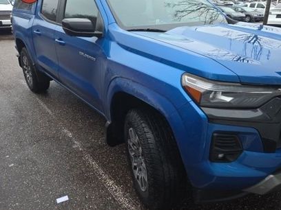 Used 2023 Chevrolet Colorado Z71 w/ Z71 Convenience Package 2