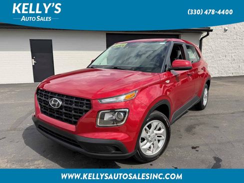 Used 2021 Hyundai Venue SE FWD image 1