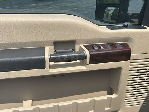 Used 2008 Ford F250 Lariat AWD/4WD image 17