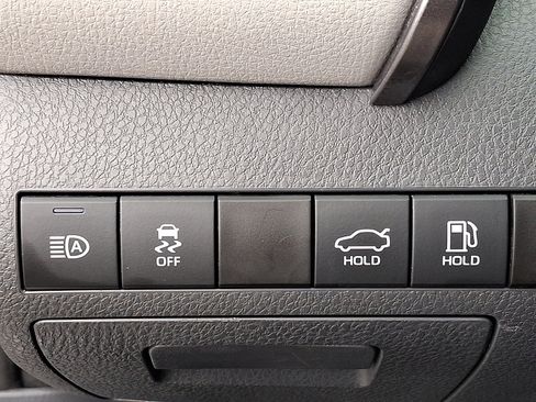 Certified 2023 Toyota Camry SE image 25