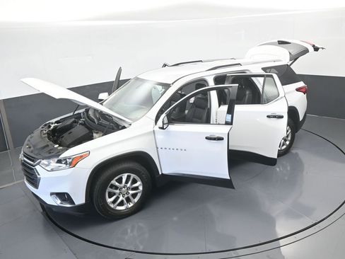 Used 2018 Chevrolet Traverse LT image 67