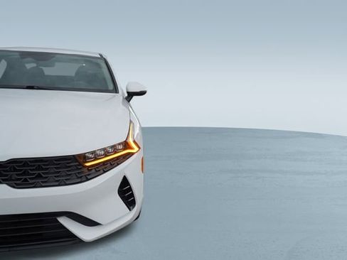 Used 2022 Kia K5 LXS image 36