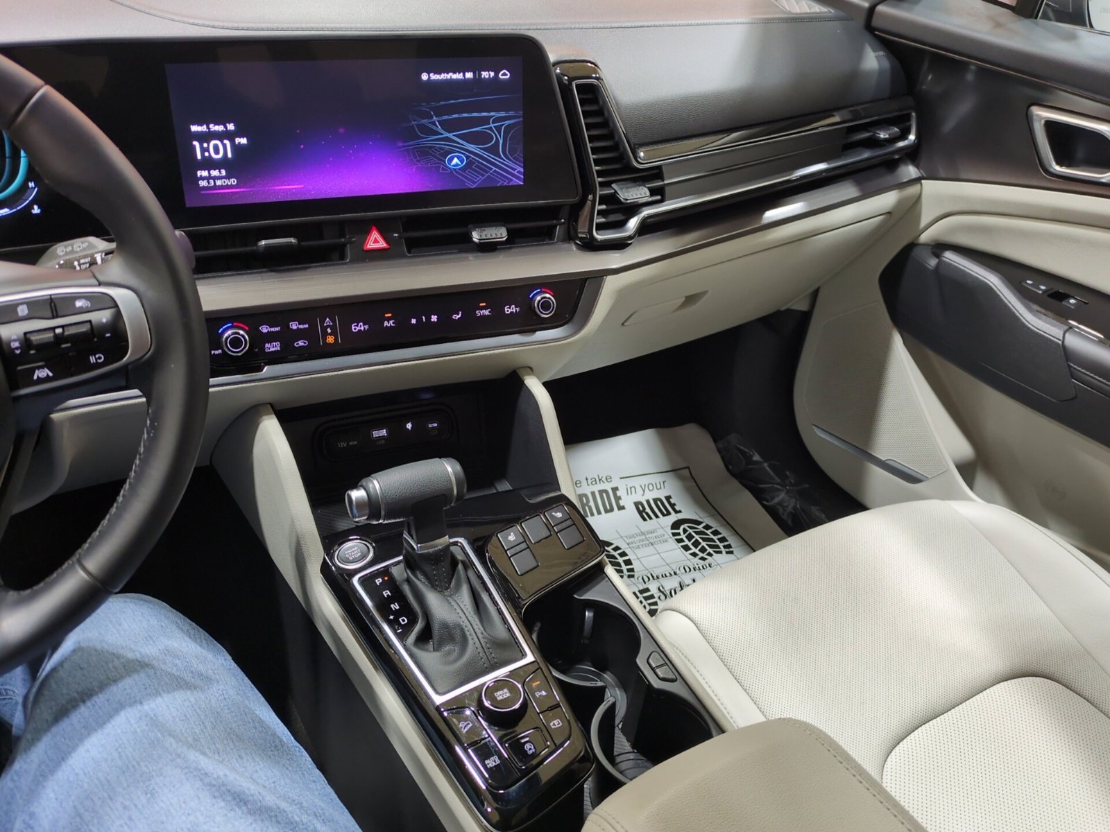 Certified 2024 Kia Sportage EX FWD image 22