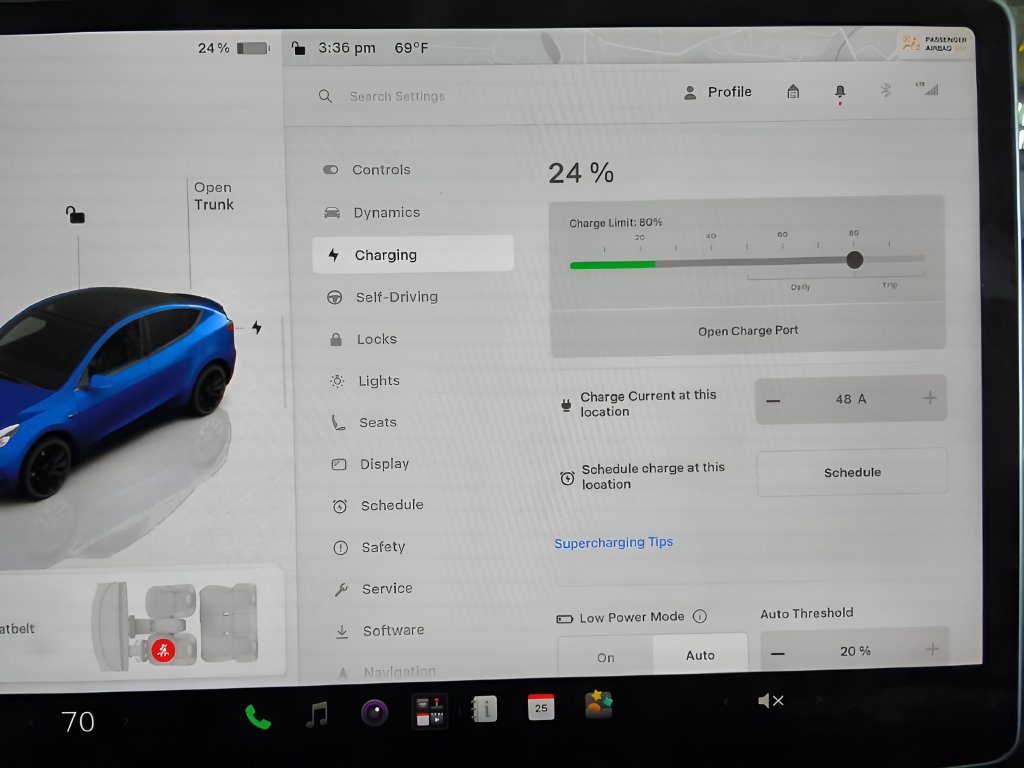 Used 2024 Tesla Model Y Performance AWD/4WD image 28