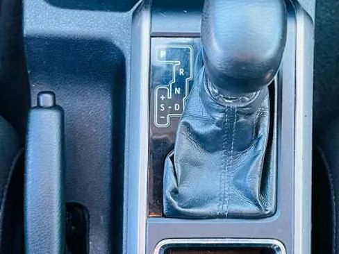 Used 2018 Toyota Tacoma SR5 image 18