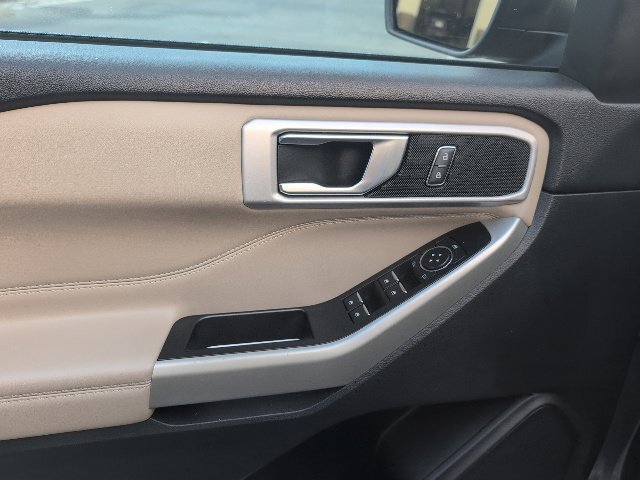 Used 2022 Ford Explorer XLT RWD image 13