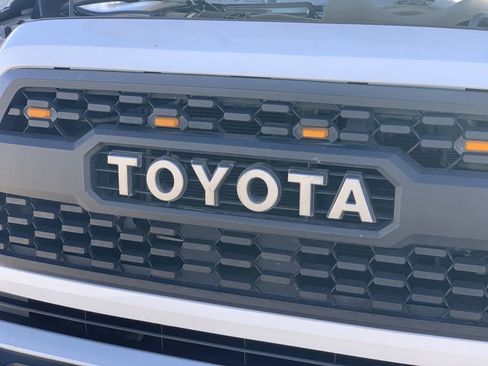Used 2017 Toyota Tacoma SR5 image 29