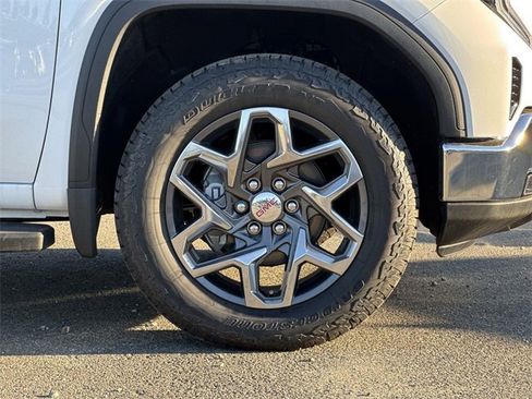 New 2026 GMC Sierra 1500 SLT w/ SLT Premium Plus Package image 30