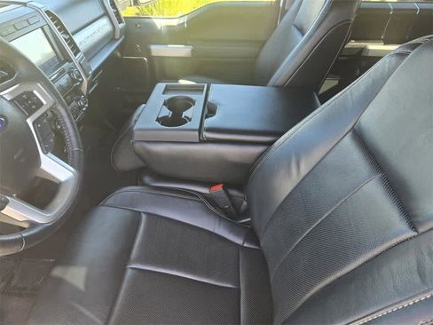 Used 2020 Ford F250 Lariat w/ Lariat Value Package image 18