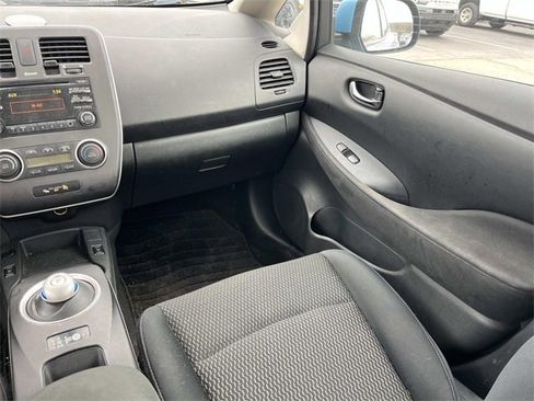 Used 2015 Nissan Leaf S w/ Charge Package image 14