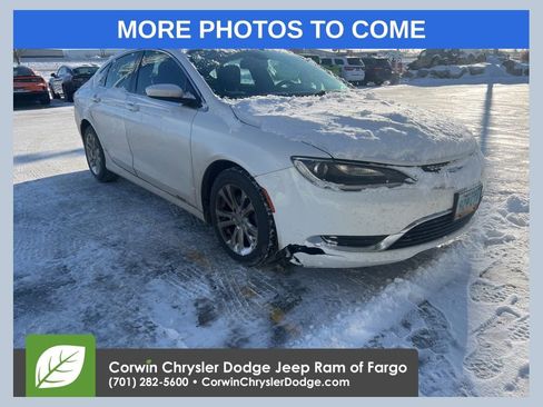 Used 2015 Chrysler 200 Limited w/ Convenience Group image 1