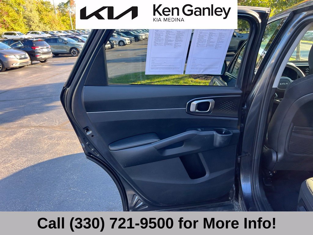Certified 2022 Kia Sorento LX AWD/4WD image 43