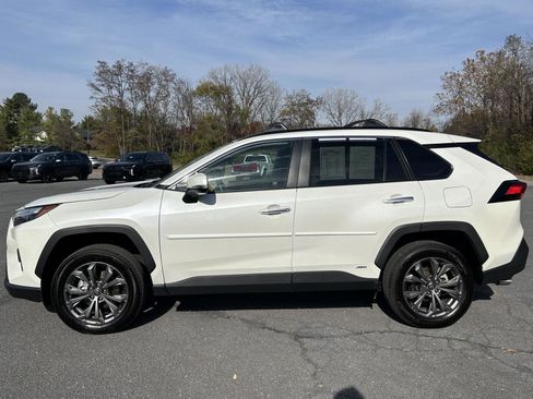 Used 2022 Toyota RAV4 Limited image 3