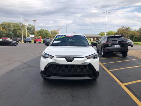 Used 2024 Toyota Corolla Cross S image 6