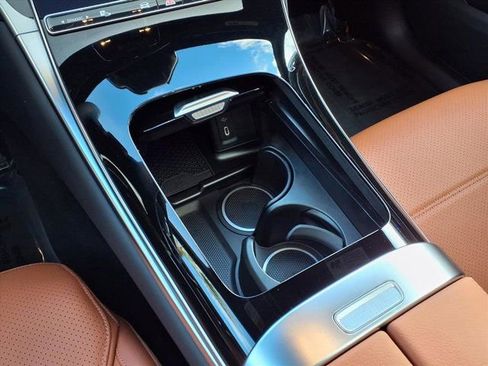 Used 2025 Mercedes-Benz GLC 300 GLC 300 image 7