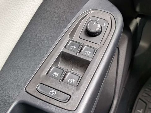 Used 2025 Volkswagen Taos S FWD image 23