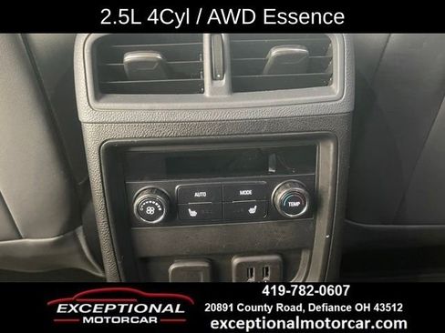 Used 2020 Buick Envision Essence image 44