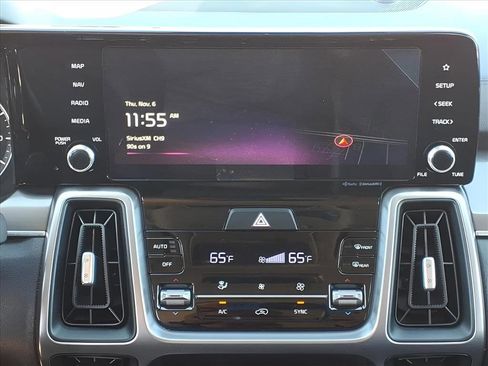 Used 2023 Kia Sorento S w/ Panoramic Sunroof Package image 24