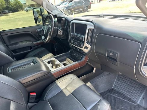 Used 2019 GMC Sierra 3500 SLT w/ Driver Alert Package AWD/4WD image 27