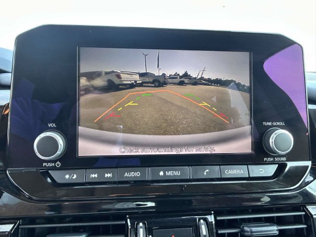Used 2025 Nissan Pathfinder SV AWD/4WD image 26