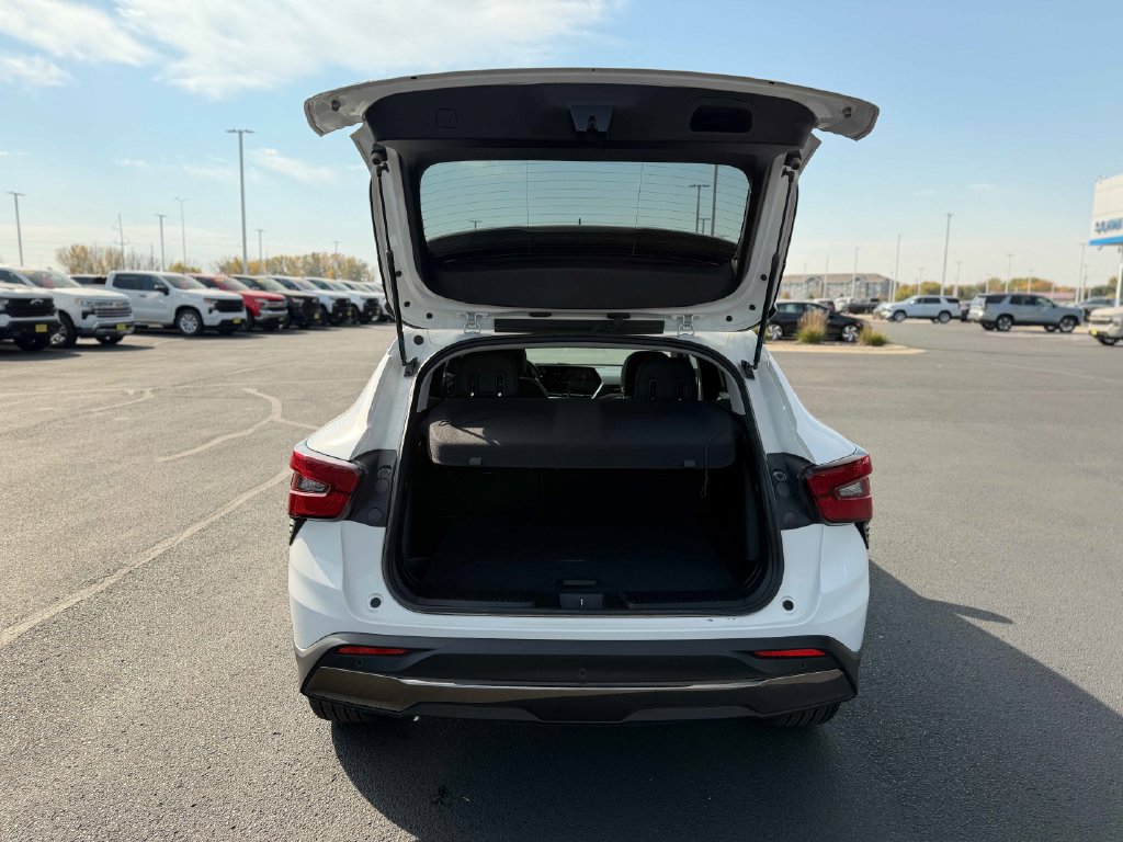 Used 2024 Chevrolet Trax ACTIV w/ Sunroof Package FWD image 15