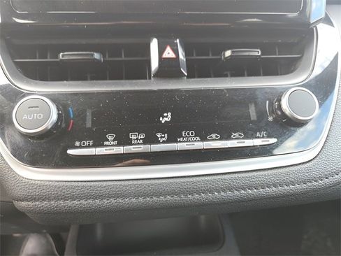 Used 2024 Toyota Corolla SE image 17