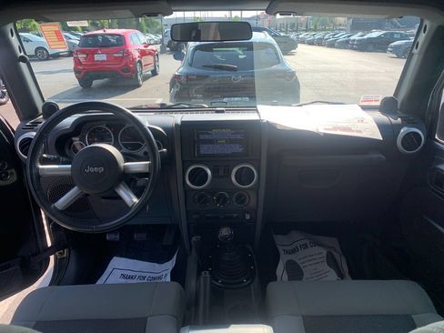 Used 2010 Jeep Wrangler Sahara w/ Dual Top Group AWD/4WD image 11