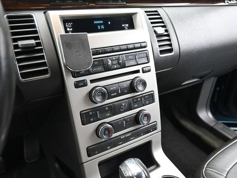 Used 2011 Ford Flex SEL FWD image 13
