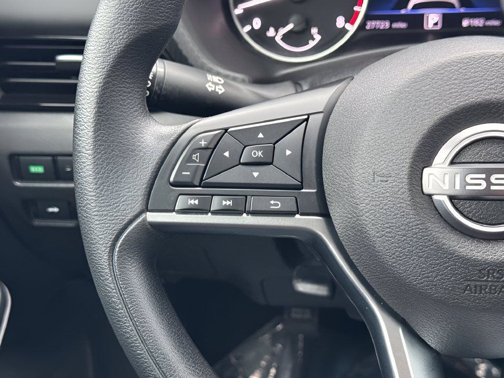 Used 2025 Nissan Sentra SV FWD image 13