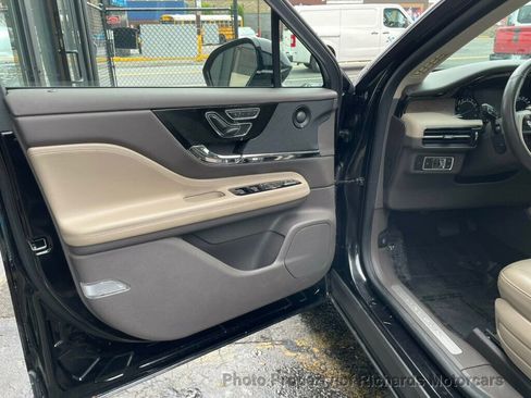 Used 2020 Lincoln Corsair Reserve w/ Elements Package image 8