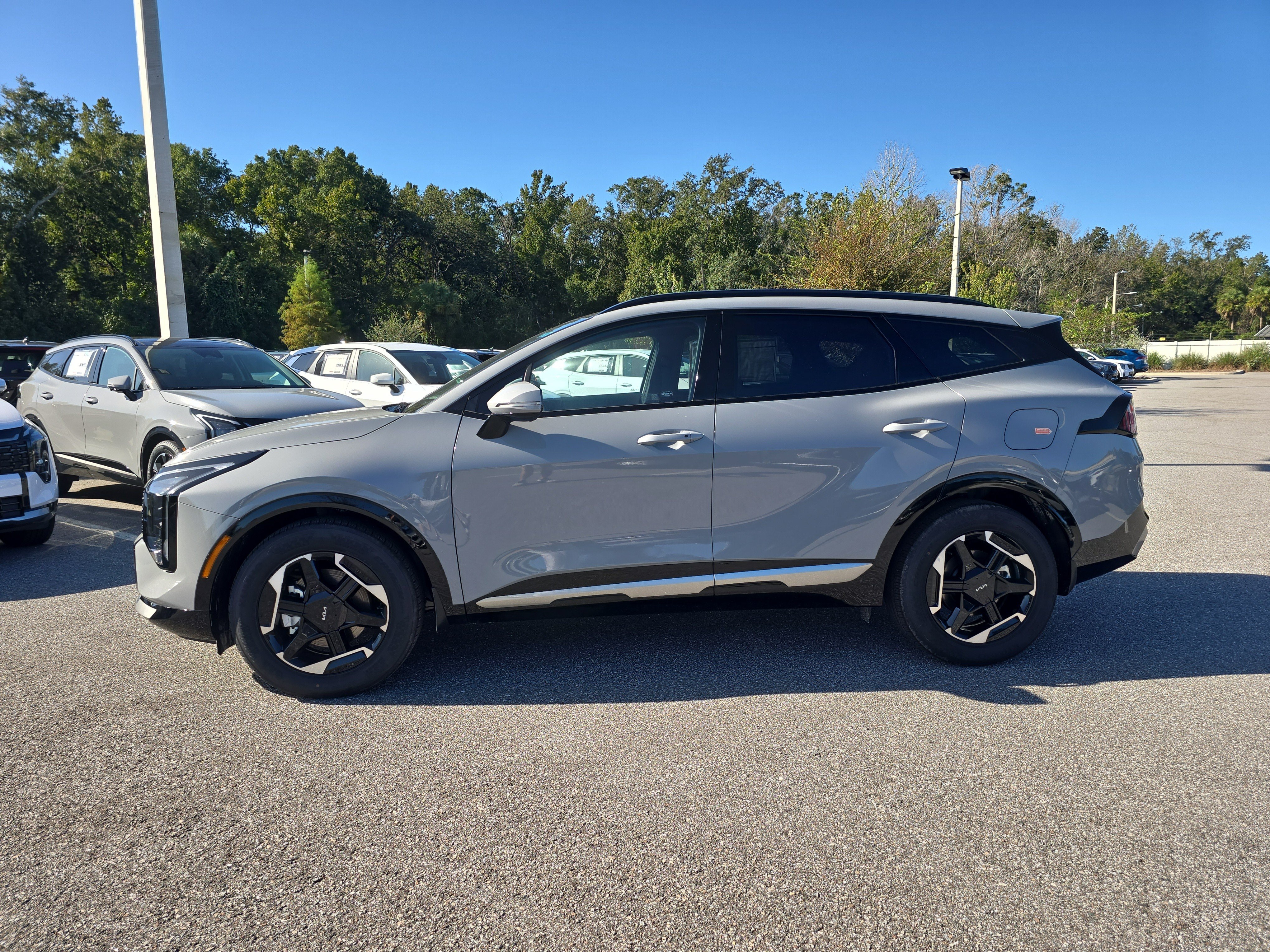 New 2027 Kia Sportage SX FWD image 5