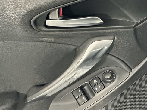 Used 2018 FIAT 124 Spider Classica w/ Technology & Siriusxm Group RWD image 13