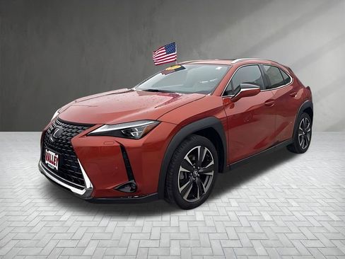 Used 2019 Lexus UX 200 w/ Accessory Package 2 image 3