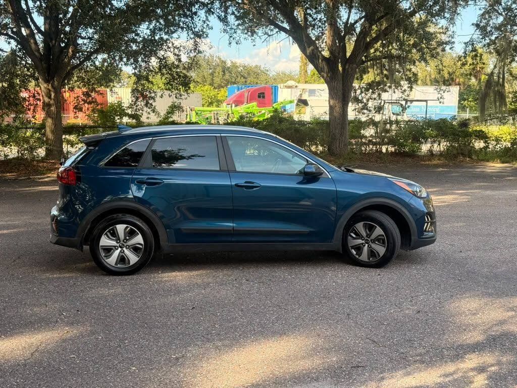 Used 2021 Kia Niro LX FWD image 4