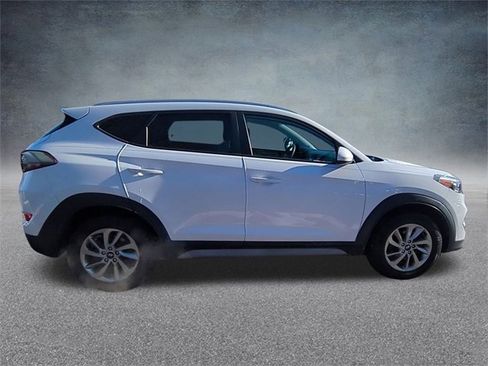 Used 2017 Hyundai Tucson SE image 10