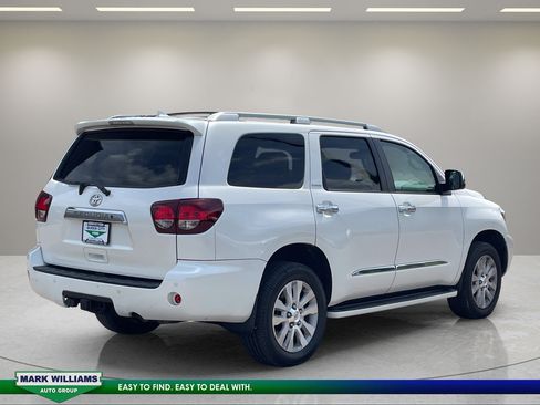 Used 2018 Toyota Sequoia Platinum AWD/4WD image 5