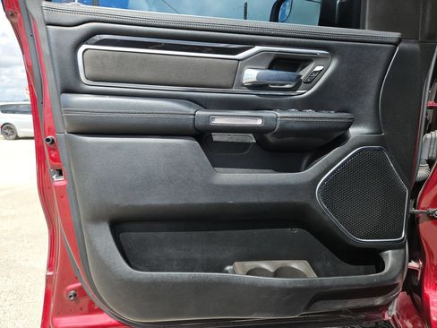 Used 2019 RAM 1500 Laramie w/ Sport Appearance Package AWD/4WD image 11