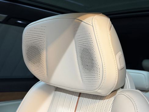 New 2026 Cadillac Vistiq Luxury AWD/4WD image 28