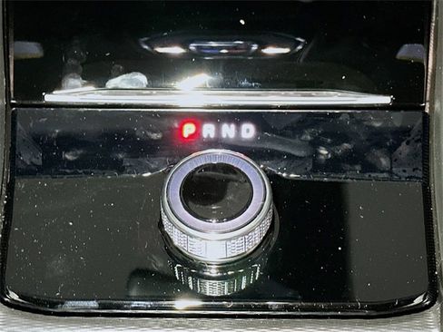 New 2025 Jeep Grand Cherokee Altitude image 11