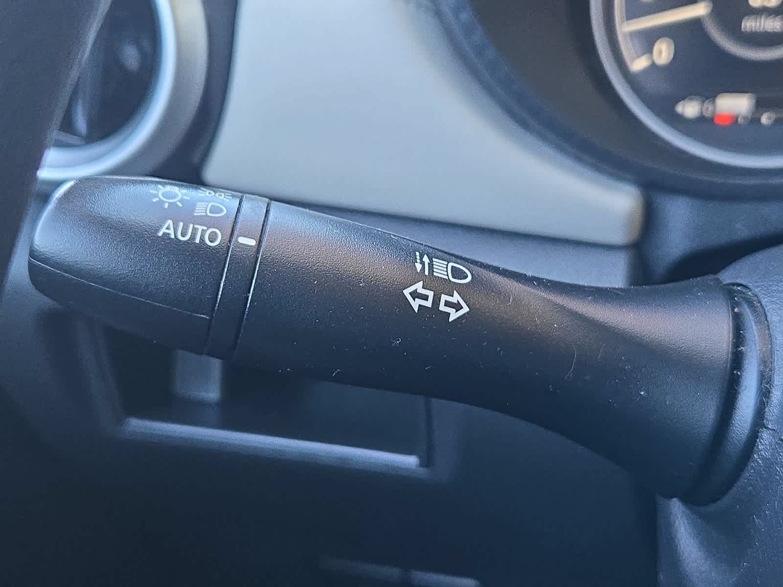 Used 2020 Nissan Versa SV FWD image 26