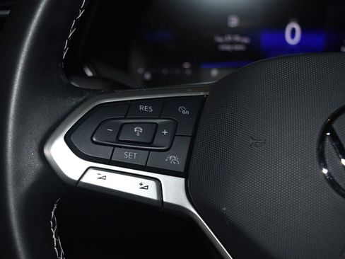 Used 2024 Volkswagen Tiguan S image 7