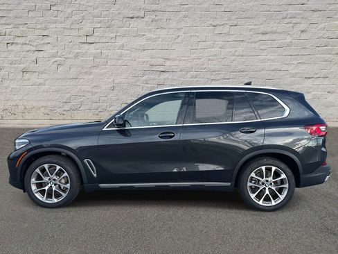 Used 2022 BMW X5 sDrive40i w/ Parking Assistance Package image 2
