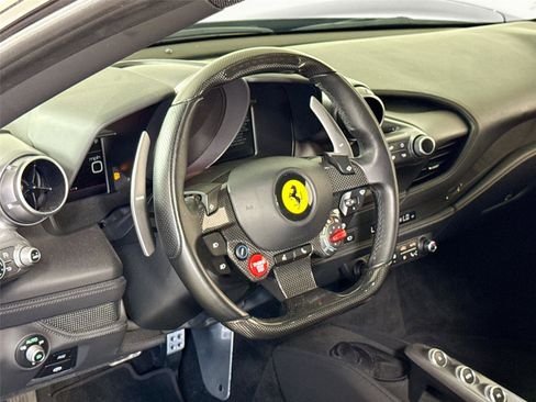 Used 2020 Ferrari F8 Tributo image 15
