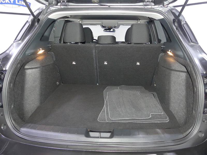 Used 2025 Nissan Kicks SV AWD/4WD image 9
