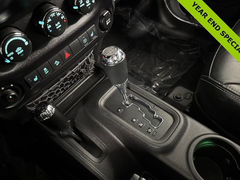 Used 2015 Jeep Wrangler Unlimited Rubicon image 20