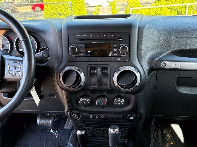 Used 2015 Jeep Wrangler Sport w/ Quick Order Package 24S AWD/4WD image 10